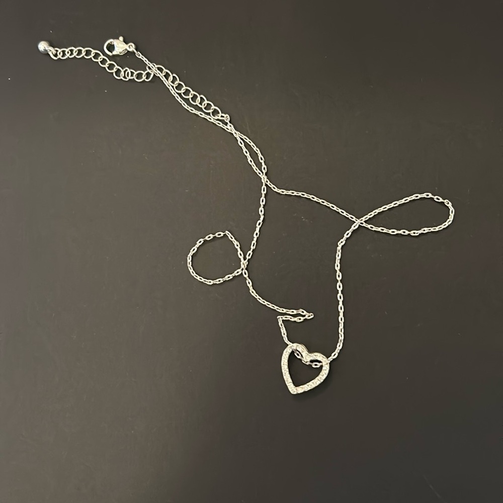 Pretty sparkling heart necklace